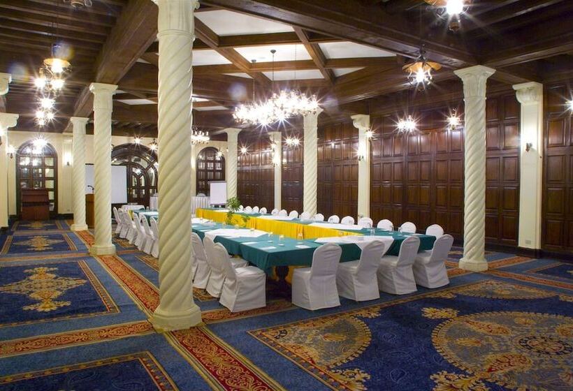 هتل Helnan Auberge