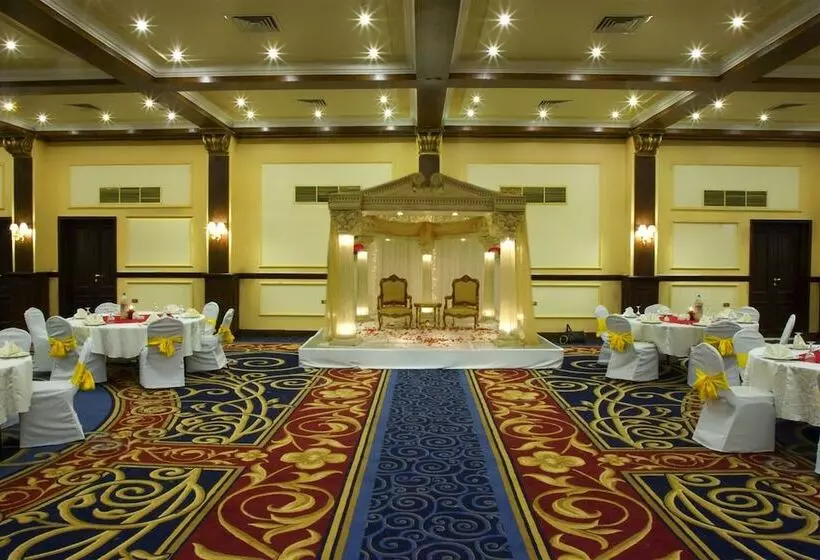 هتل Helnan Auberge