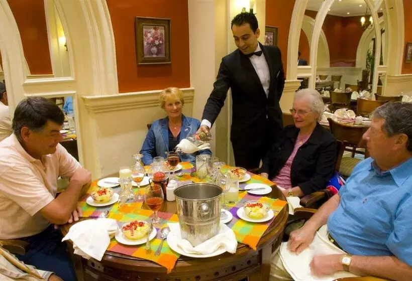 هتل Helnan Auberge