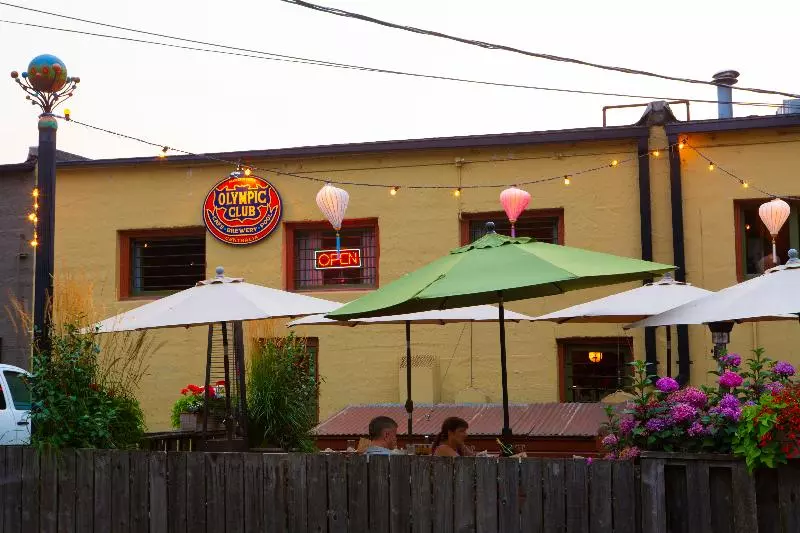 ホテル Mcmenamins Olympic Club