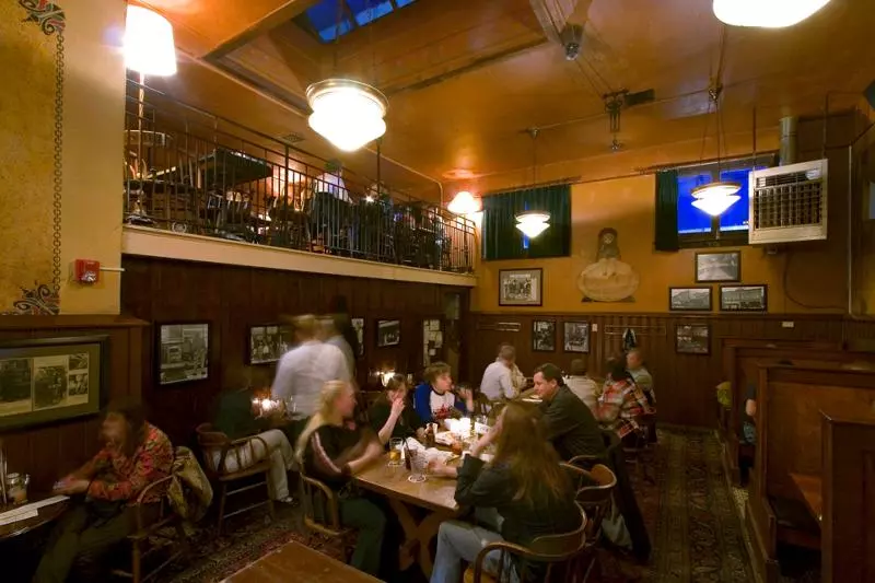 ホテル Mcmenamins Olympic Club