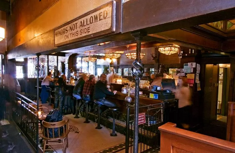 ホテル Mcmenamins Olympic Club