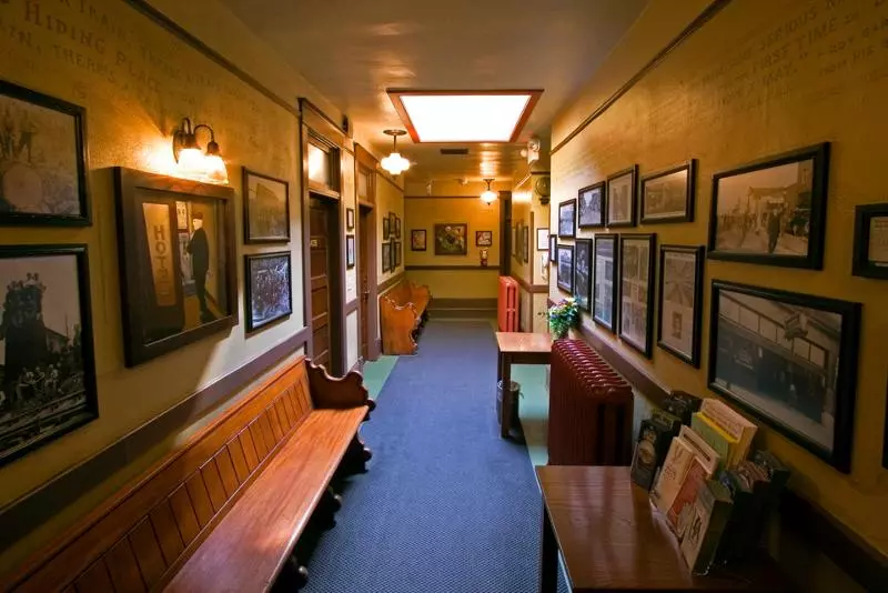 ホテル Mcmenamins Olympic Club