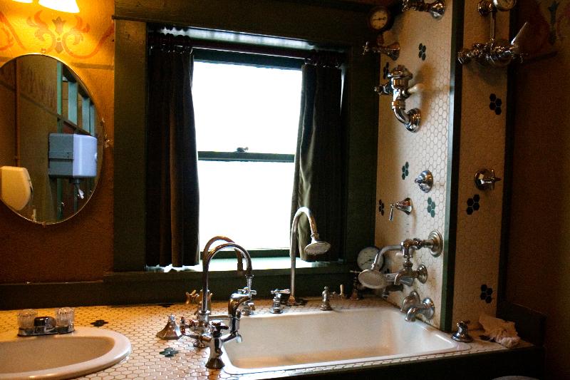 فندق Mcmenamins Olympic Club