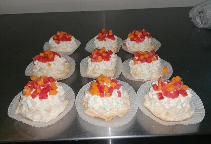 هتل Pension Taitaa Tubuai