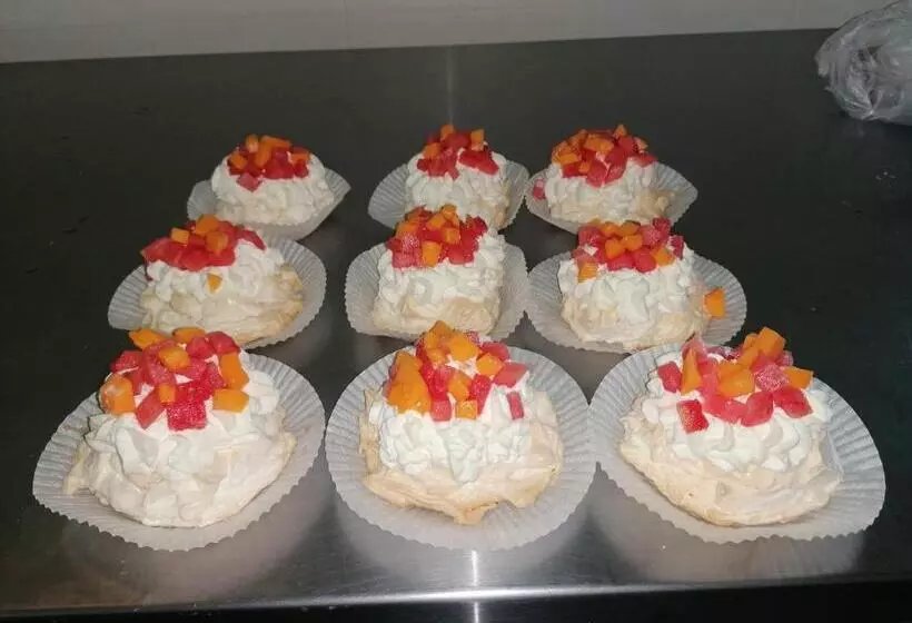 هتل Pension Taitaa Tubuai