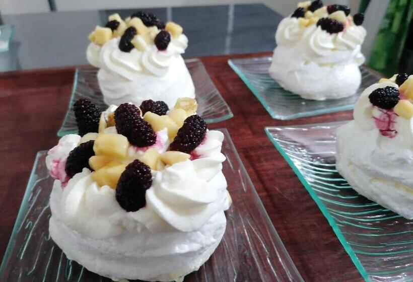 هتل Pension Taitaa Tubuai