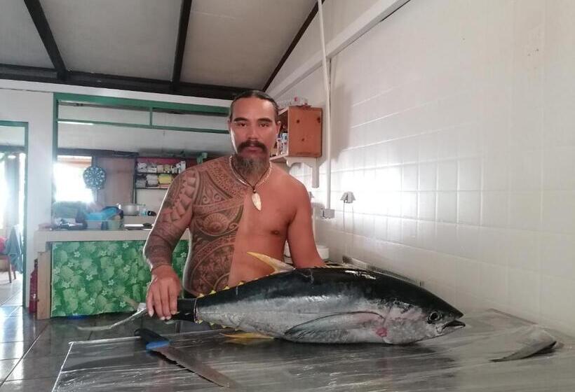 هتل Pension Taitaa Tubuai