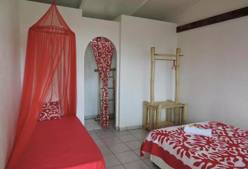 هتل Pension Taitaa Tubuai