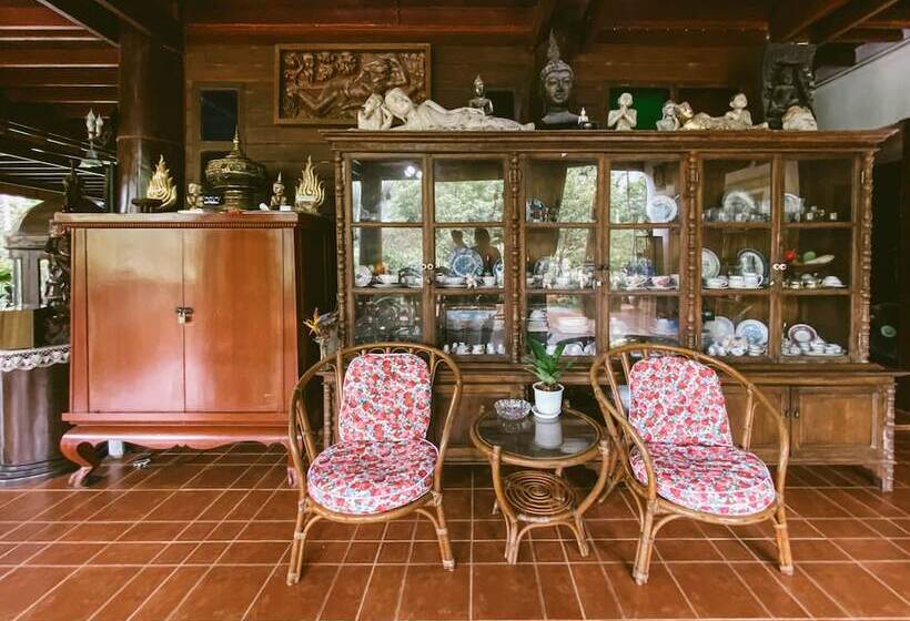 Szálloda Rommai Villa