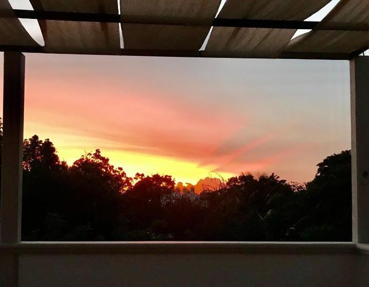 Aamiaismajoitus (B&B) Casa Bugambilias