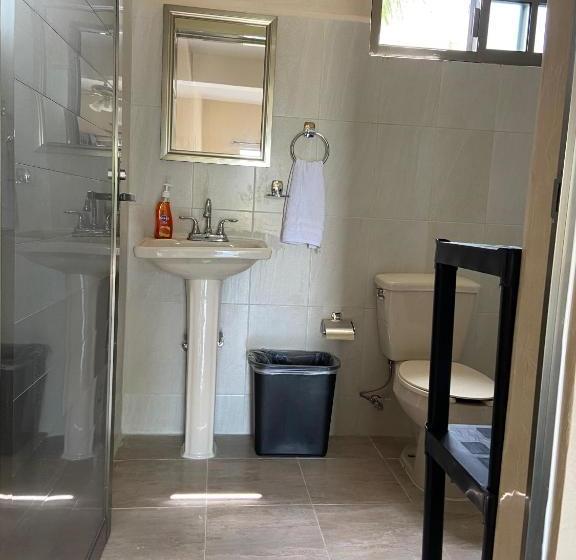 Aamiaismajoitus (B&B) Casa Bugambilias