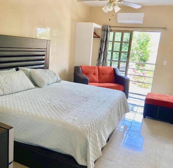 Aamiaismajoitus (B&B) Casa Bugambilias