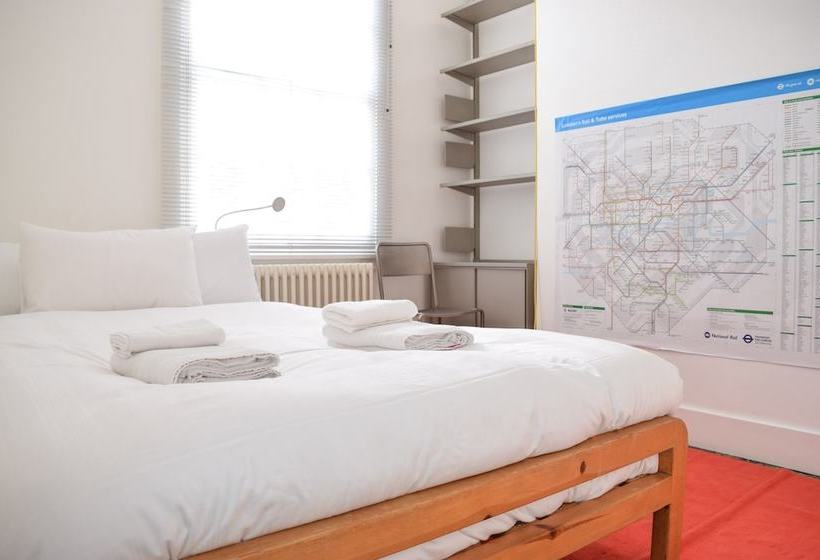 Central 2 Bedroom House In Waterloo