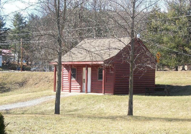 호텔 Mohican Little Brown Inn