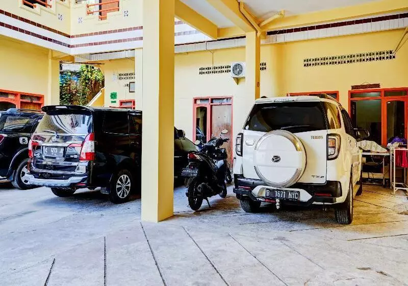 مُتل Reddoorz Syariah Near Jembatan Merah Plaza