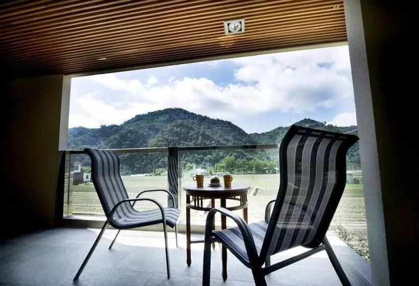 ホテル Schokolake Country House