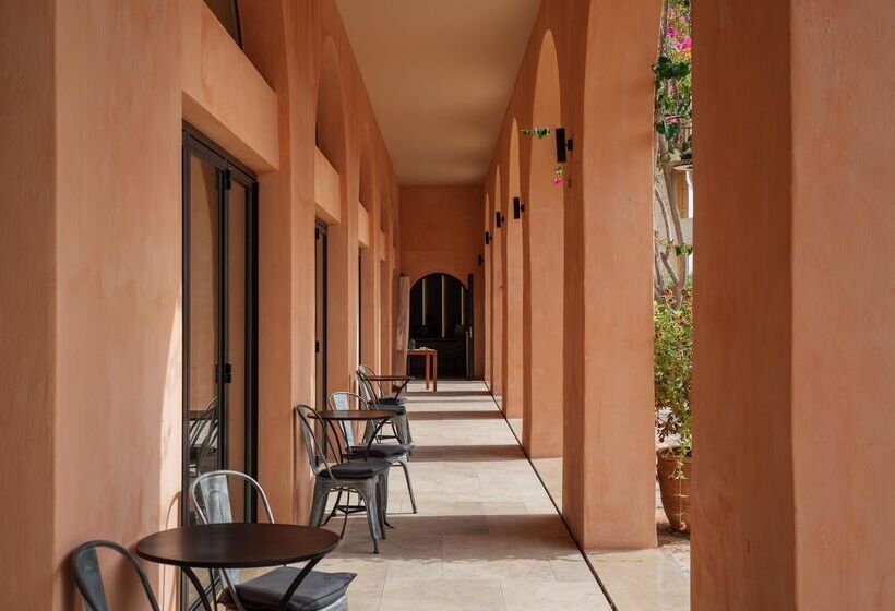 هتل Candia Park Village