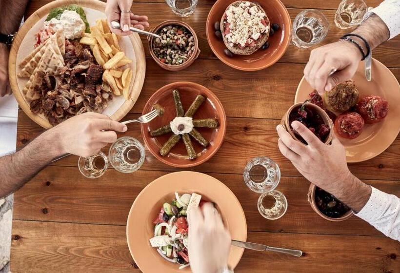 هتل Candia Park Village