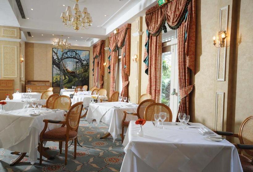 Coulsdon Manor Hotel And Golf Club