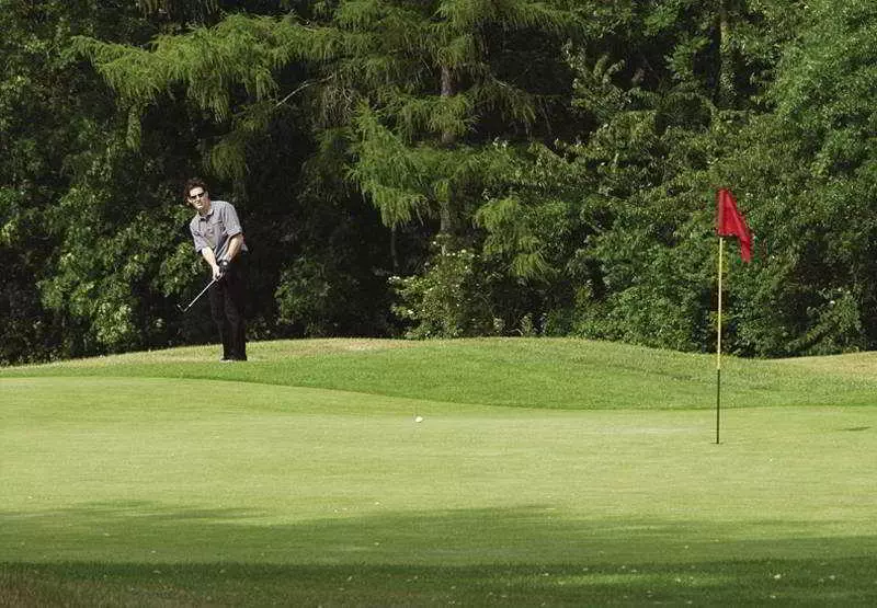 Coulsdon Manor Hotel And Golf Club