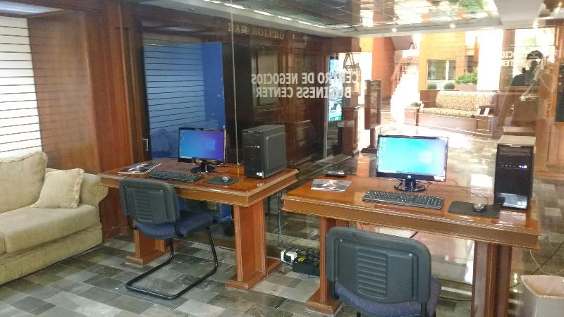 فندق Country Plaza