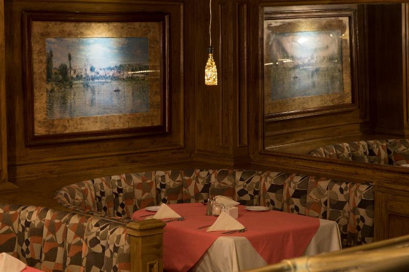 فندق Country Plaza