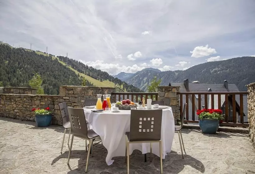 فندق Eira Ski Lodge