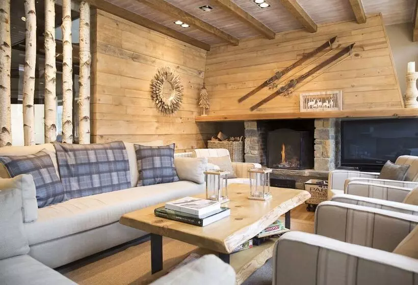 فندق Eira Ski Lodge