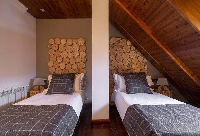 Отель Eira Ski Lodge