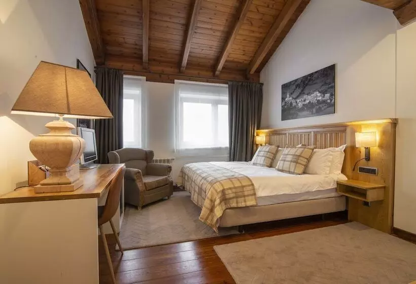 فندق Eira Ski Lodge