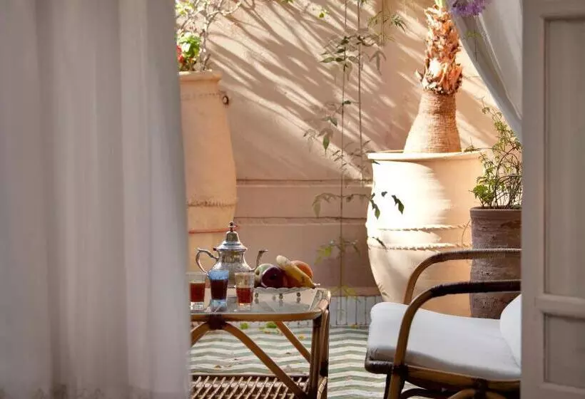 هتل Les Jardins De La Medina