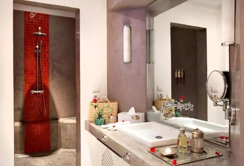 هتل Les Jardins De La Medina