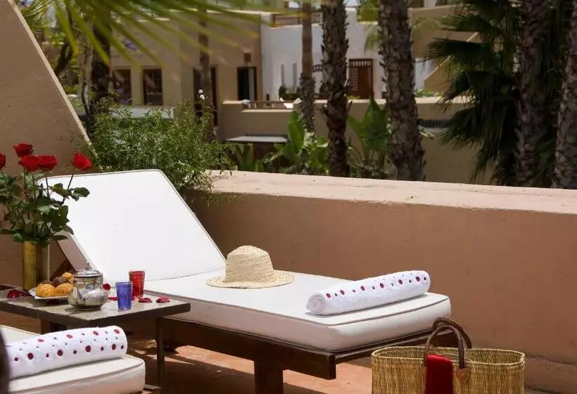 هتل Les Jardins De La Medina