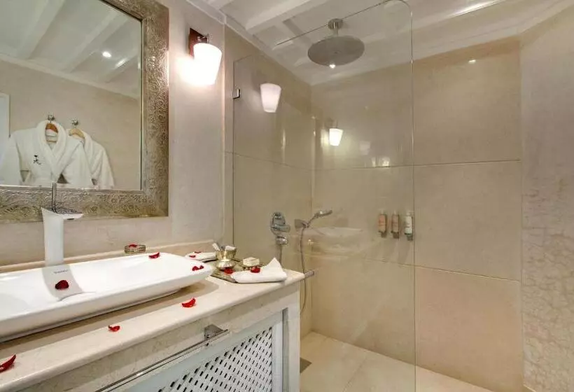 هتل Les Jardins De La Medina