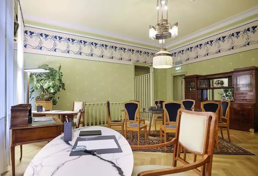 هتل Villa Ammende Restaurant And