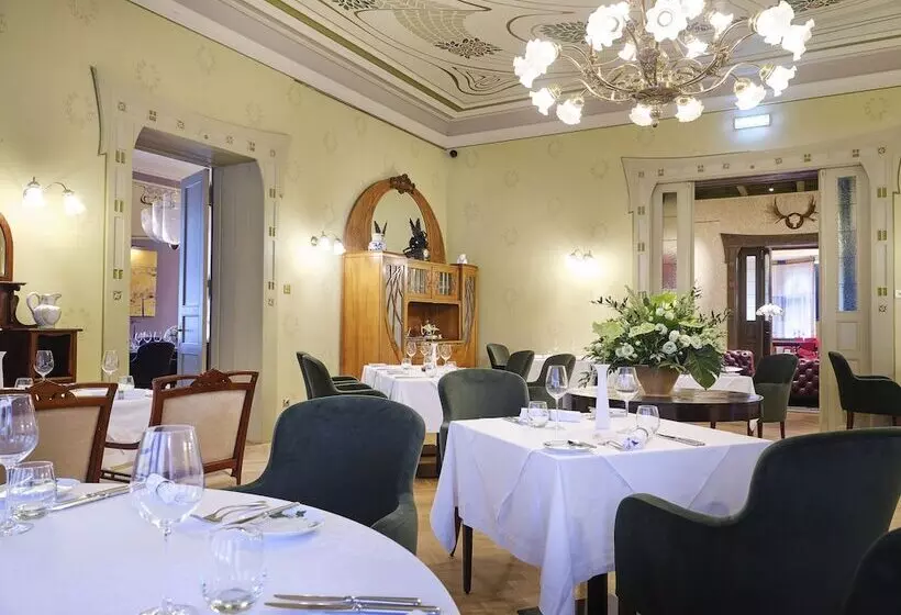 هتل Villa Ammende Restaurant And