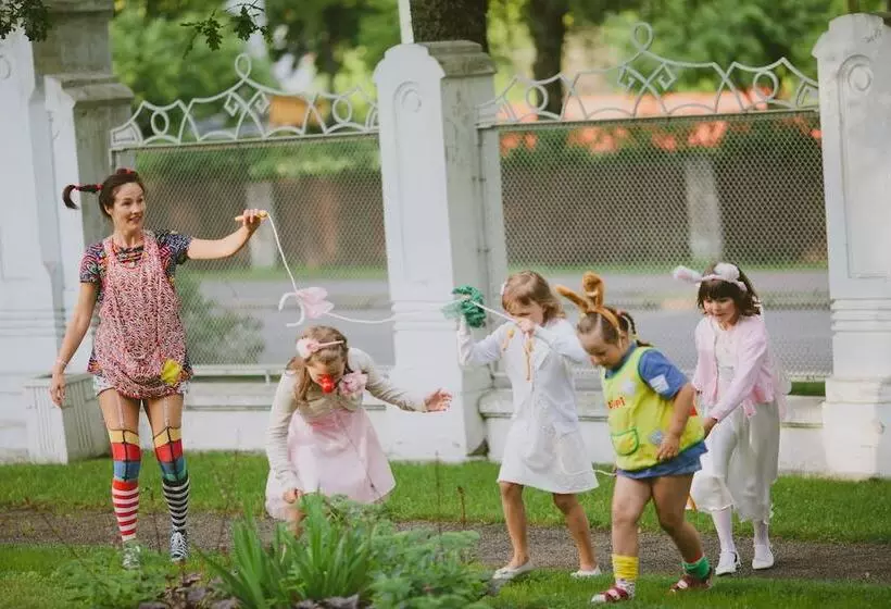 هتل Villa Ammende Restaurant And