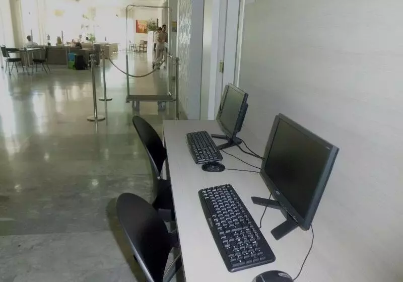 Отель Rede Andrade Barra