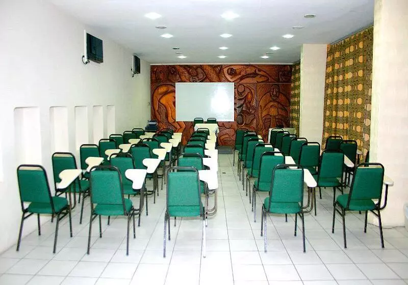 Отель Rede Andrade Barra