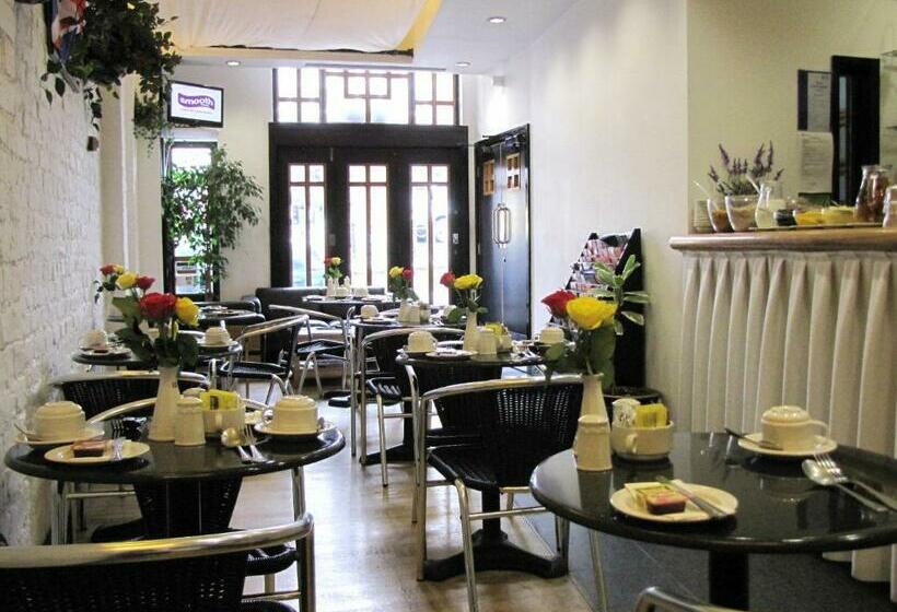 هتل Richmond Park