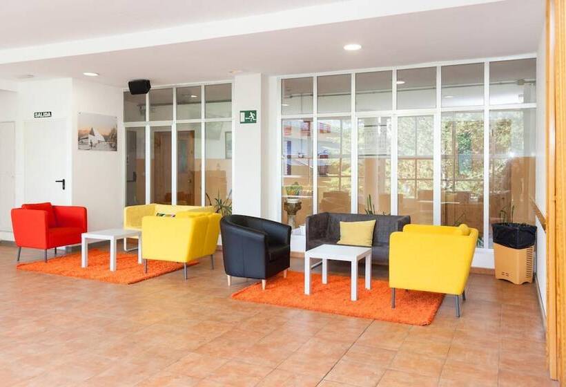 Residencia Albergue Jaca