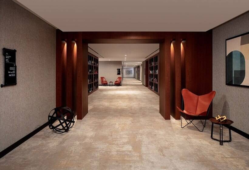 Doubletree By Hilton Dubai M Square Hotel & Residences