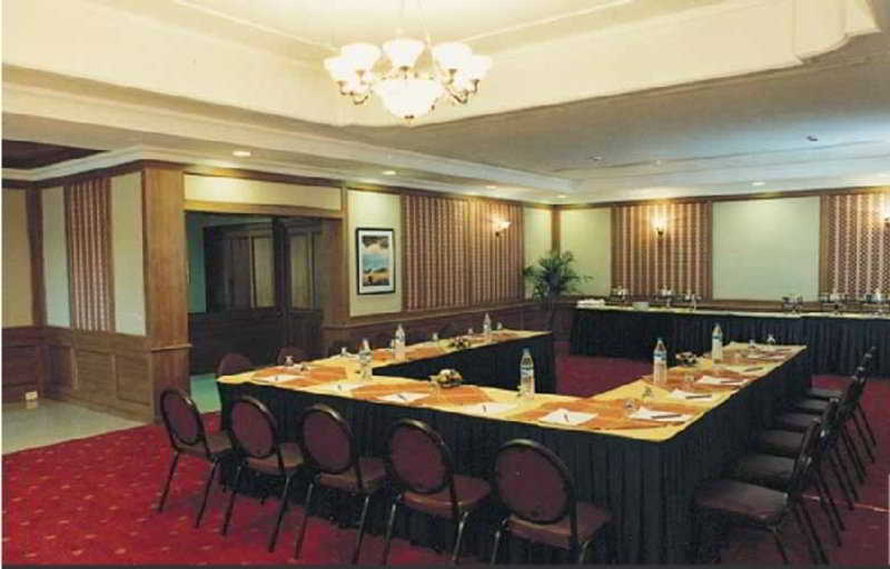 בית מלון כפרי Abad Airport