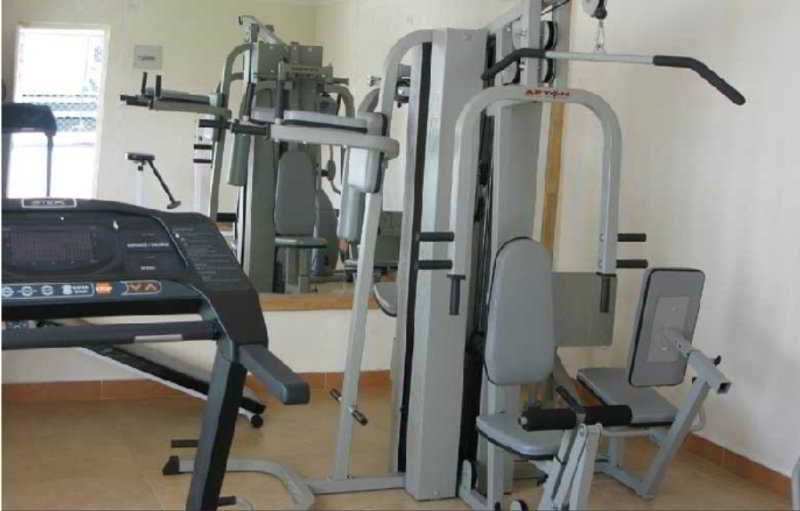 בית מלון כפרי Abad Airport