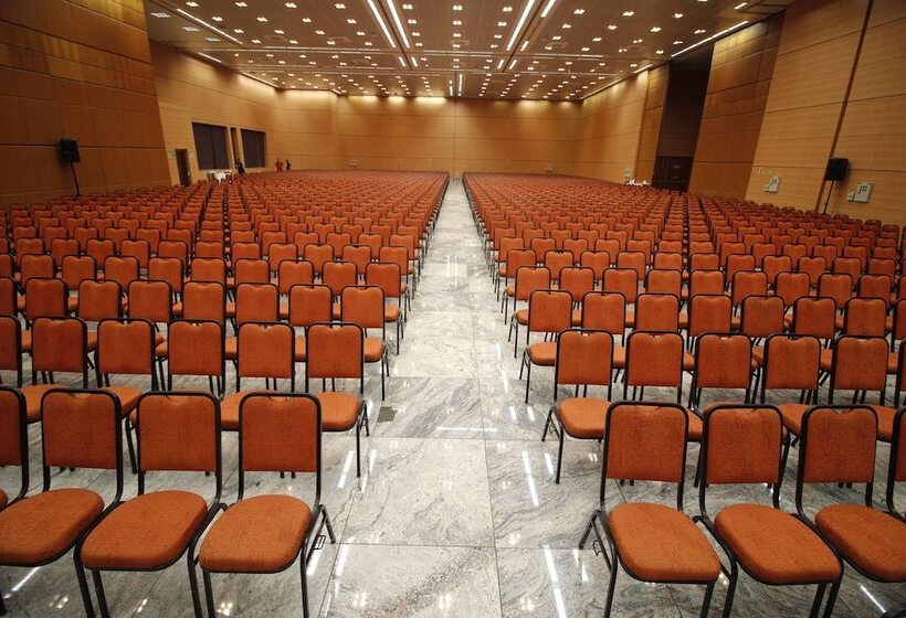 فندق Actuall Convention