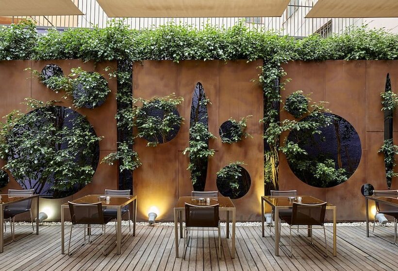 Отель Barcelona Catedral