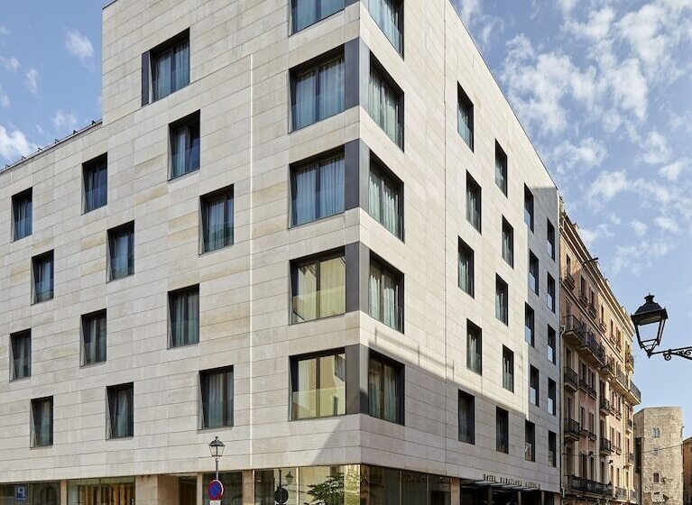 Отель Barcelona Catedral