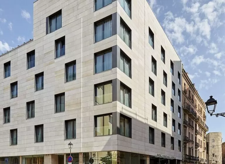 Отель Barcelona Catedral