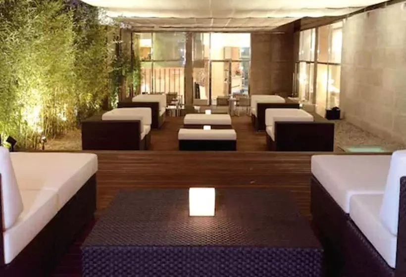 Отель Barcelona Catedral